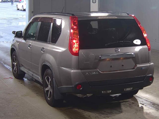 NISSAN X-Trail thumbnail 4