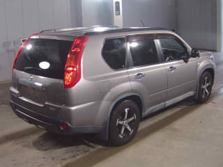 2010 NISSAN X-Trail