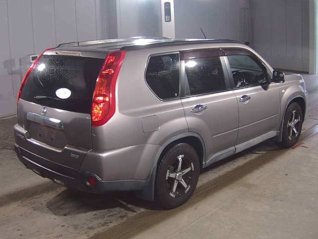 NISSAN X-Trail thumbnail 2