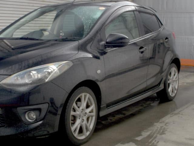 MAZDA Demio thumbnail 3