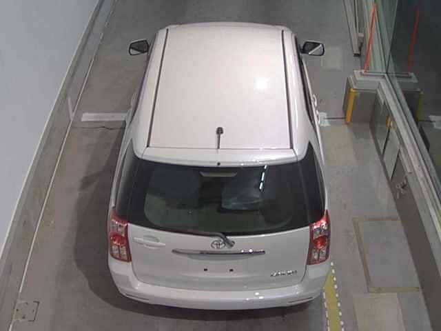 TOYOTA Raum thumbnail 4
