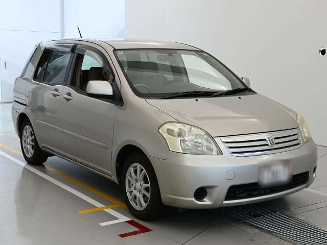 TOYOTA Raum thumbnail 6
