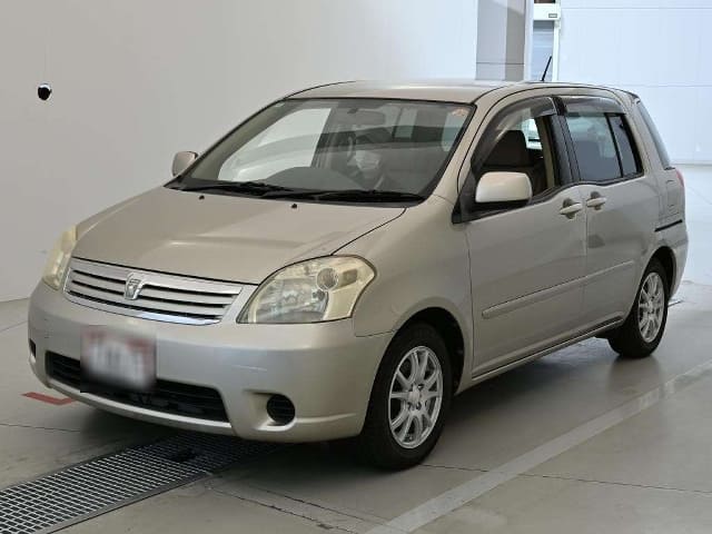 2004 TOYOTA Raum