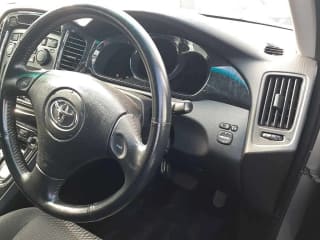 2004 TOYOTA Kluger