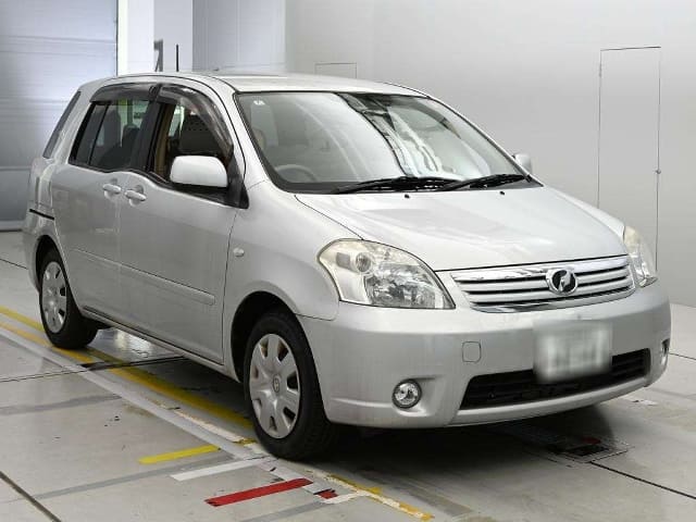 TOYOTA Raum thumbnail 6