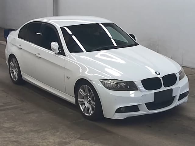 BMW 3 Series thumbnail 6