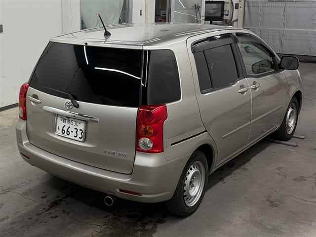 TOYOTA Raum thumbnail 2