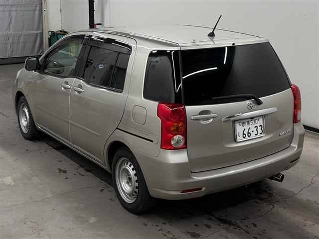 TOYOTA Raum thumbnail 8