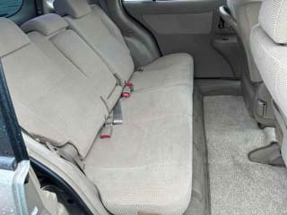 2004 TOYOTA Raum