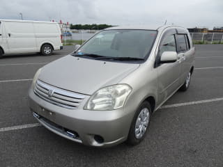2004 TOYOTA Raum