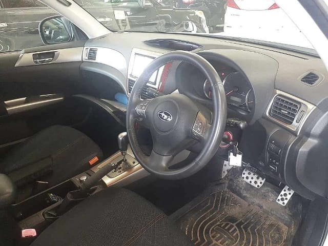 SUBARU Forester thumbnail 3