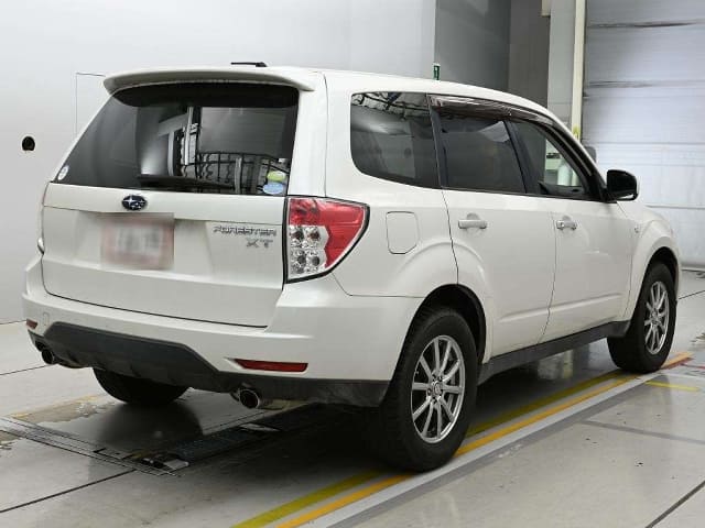 SUBARU Forester thumbnail 2