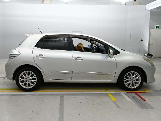 TOYOTA Blade thumbnail 4