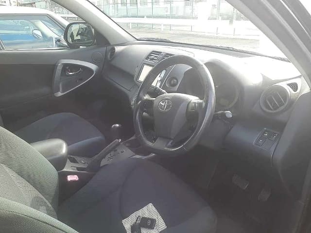 TOYOTA Vanguard thumbnail 3