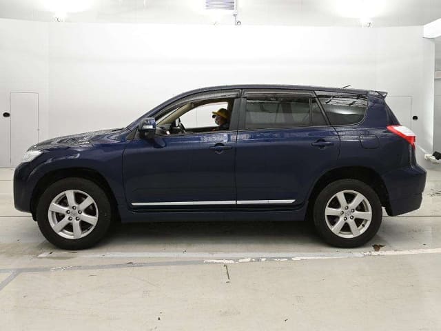 TOYOTA Vanguard thumbnail 5