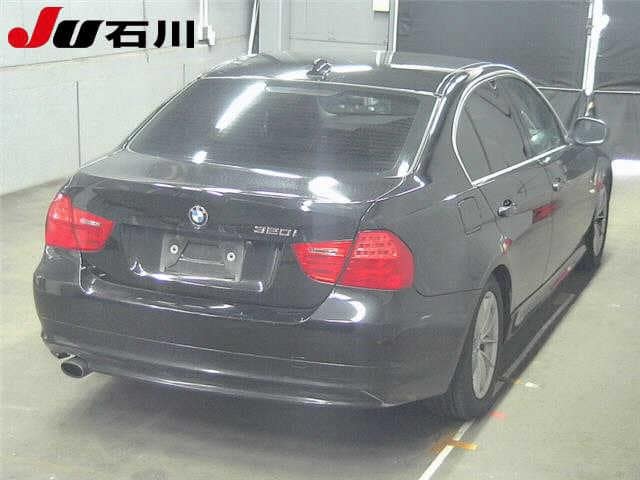 BMW 3 Series thumbnail 2