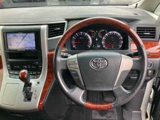 2009 TOYOTA Vellfire