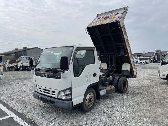 ISUZU Elf Truck