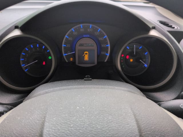 HONDA Fit Hybrid thumbnail 6