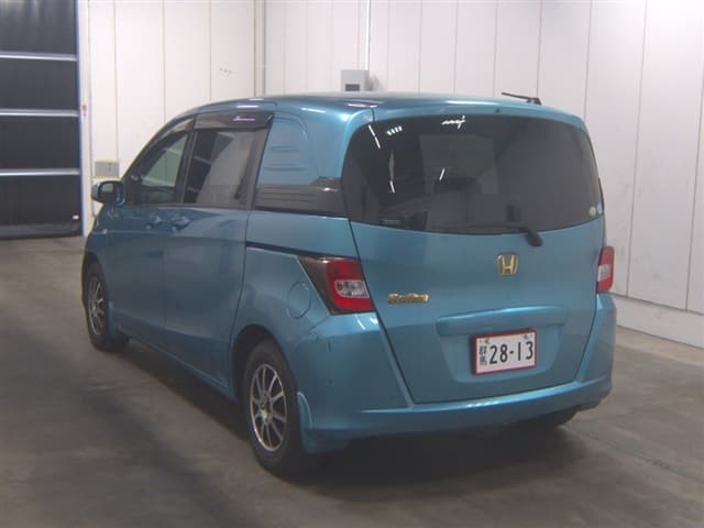 HONDA Freed Spike thumbnail 6