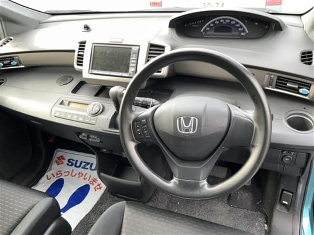 HONDA Freed Spike thumbnail 3