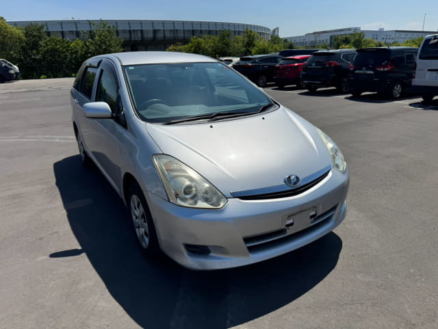 TOYOTA Wish thumbnail 7