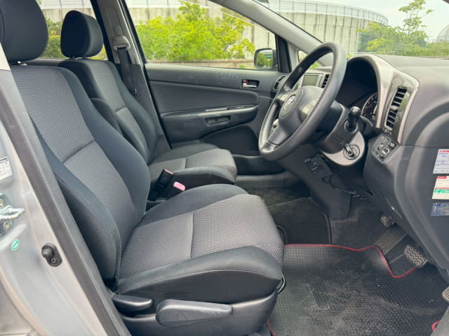 TOYOTA Wish thumbnail 26