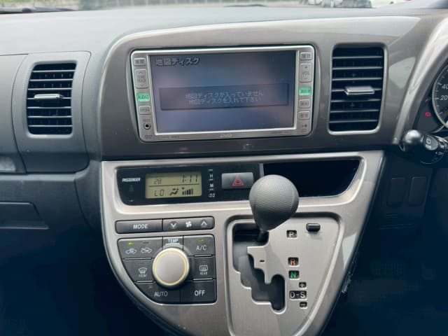 TOYOTA Wish thumbnail 38