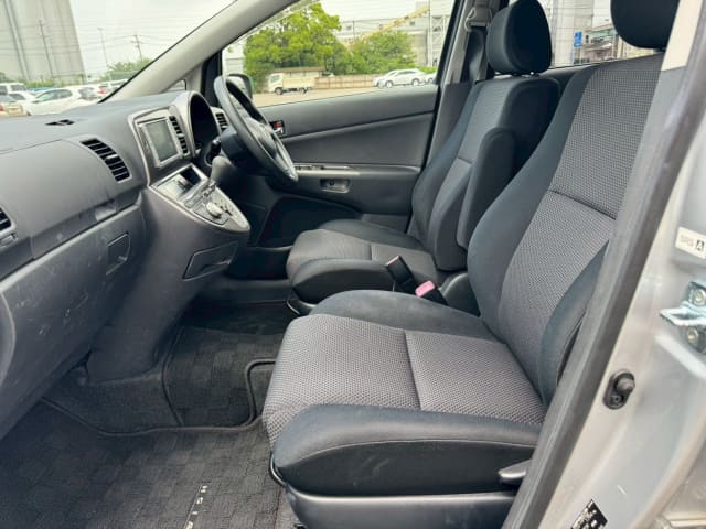 TOYOTA Wish thumbnail 27