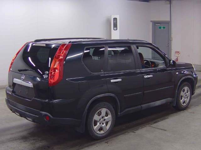 NISSAN X-Trail thumbnail 2