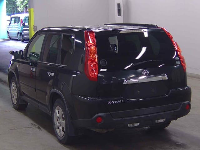 NISSAN X-Trail thumbnail 3