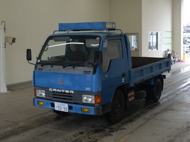 MITSUBISHI Canter,;