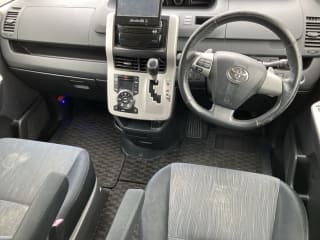2011 TOYOTA Voxy