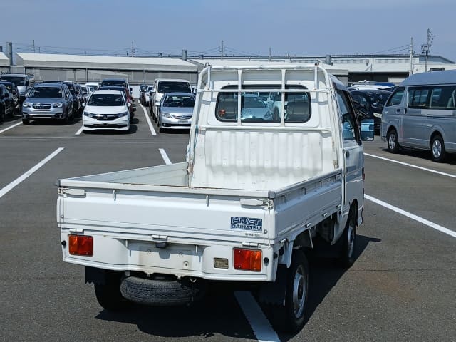 DAIHATSU Hijet Truck thumbnail 5