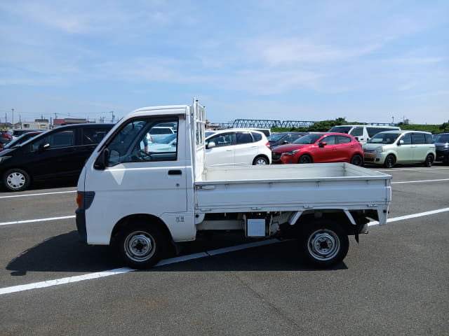 DAIHATSU Hijet Truck thumbnail 2