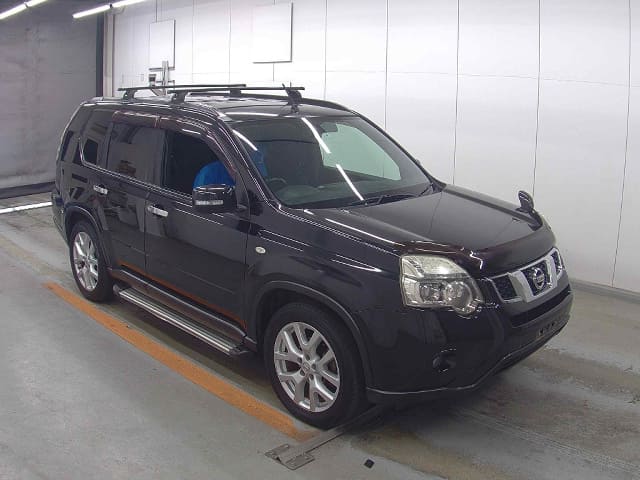 NISSAN X-Trail thumbnail 5
