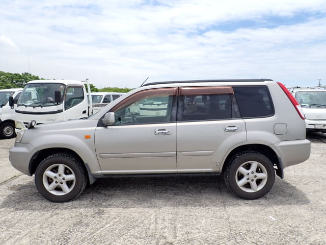 NISSAN X-Trail thumbnail 2