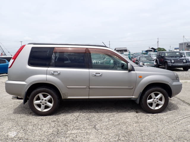 NISSAN X-Trail thumbnail 6