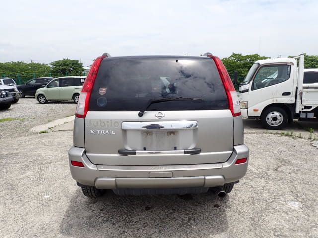 NISSAN X-Trail thumbnail 4