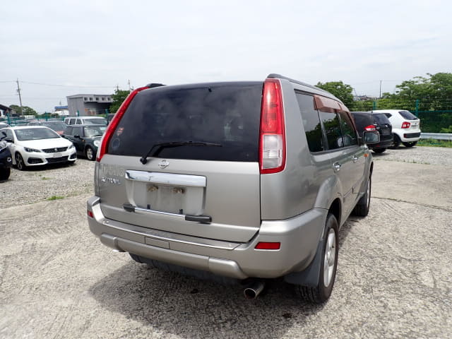 NISSAN X-Trail thumbnail 5