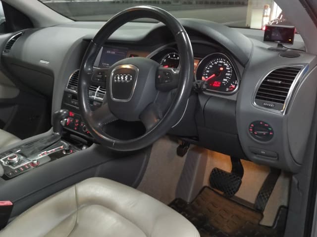 AUDI Q7 thumbnail 4