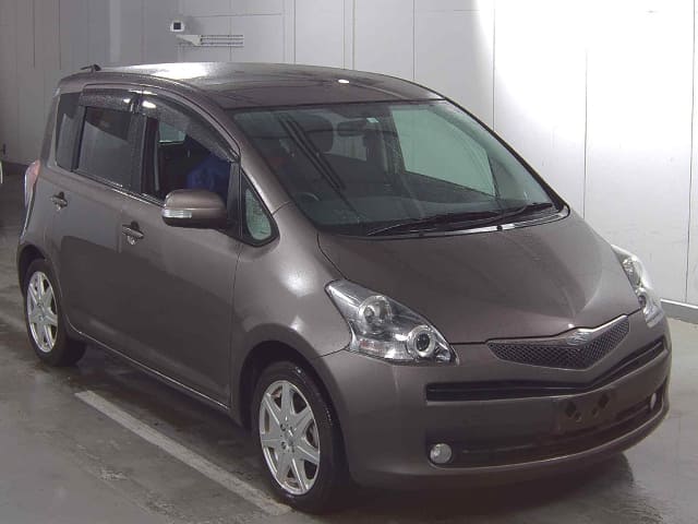 TOYOTA Ractis thumbnail 5