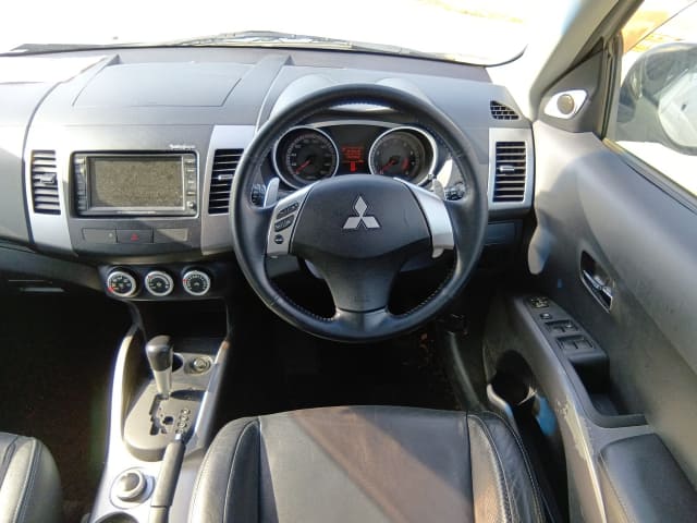 MITSUBISHI Outlander thumbnail 32