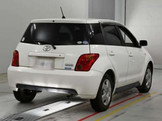 2004 TOYOTA IST