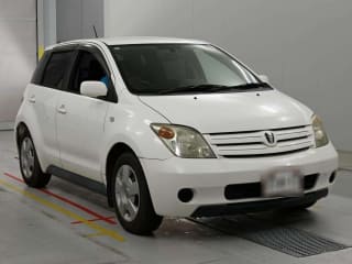 2004 TOYOTA IST