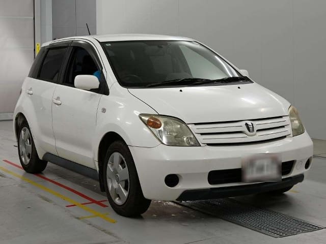 TOYOTA IST thumbnail 5