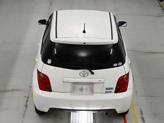 TOYOTA IST thumbnail 7