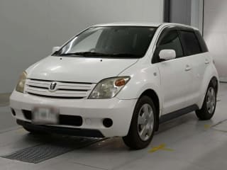2004 TOYOTA IST