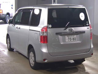 2009 TOYOTA Noah