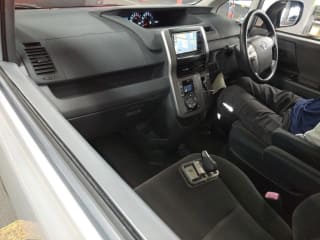 2009 TOYOTA Noah